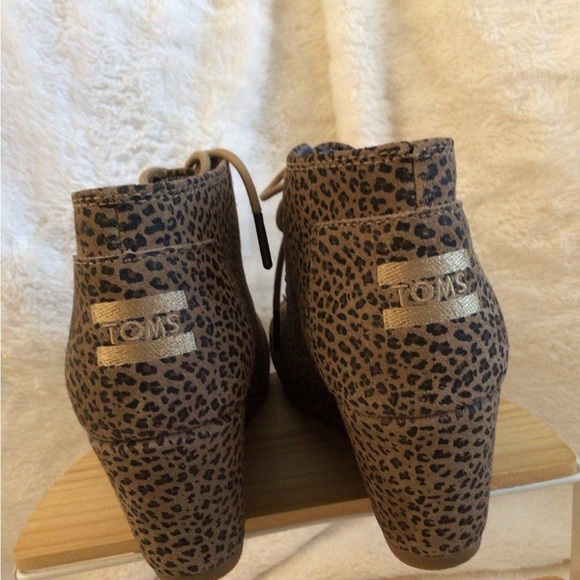 Toms Tan Leopard Print Wedge Boots - Picture 3 of 5